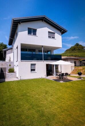 Exterior - Apartment 'Corner 28' with Mountain View, Private Terrace and Wi-Fi (Oberkirch)