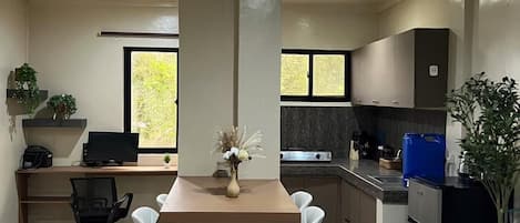 Apartment, Mountain View | Private kitchen