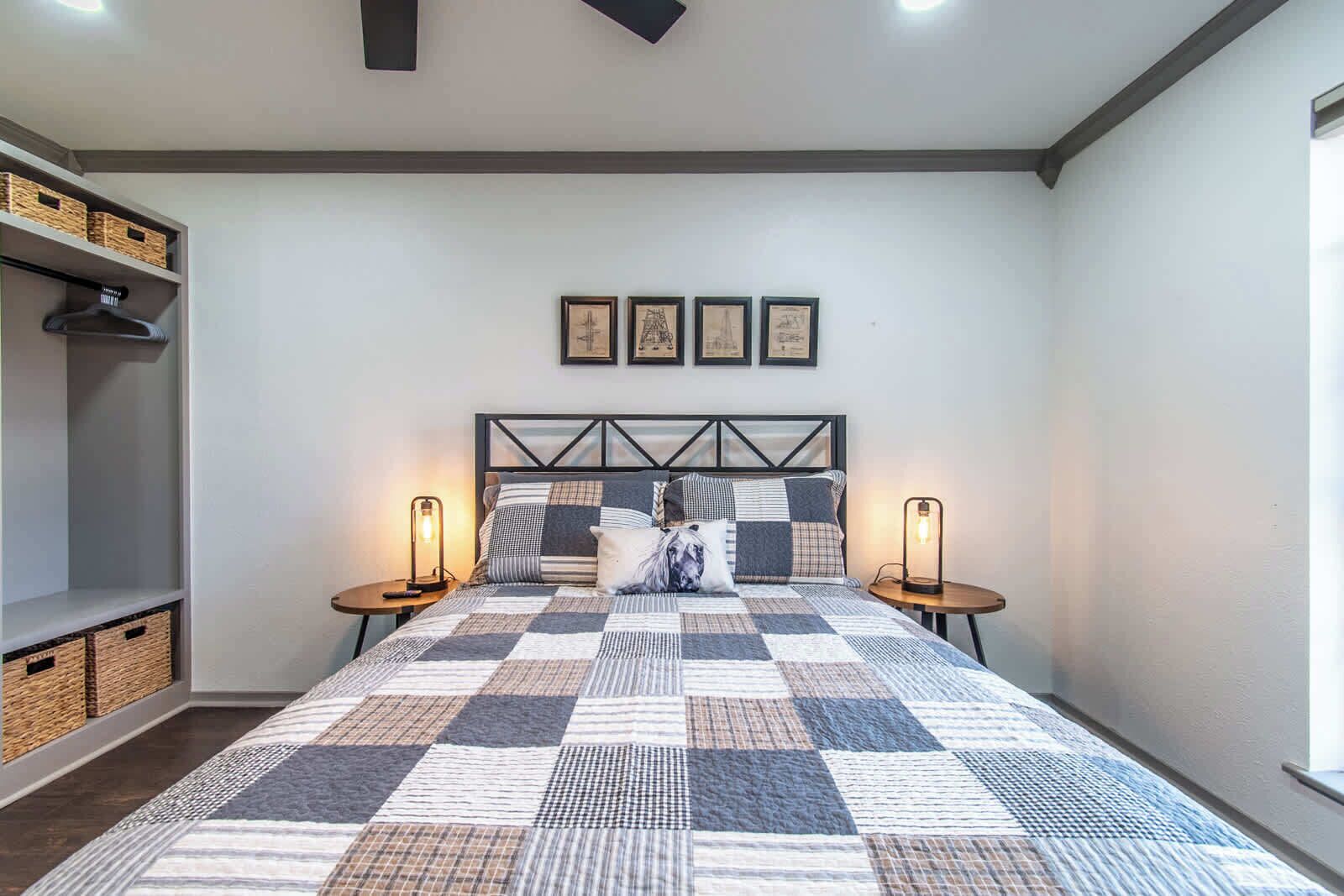 5 bedrooms, desk, iron/ironing board, travel cot