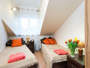 4 bedrooms, in-room safe, iron/ironing board, travel crib