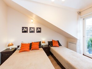 4 bedrooms, in-room safe, iron/ironing board, travel cot