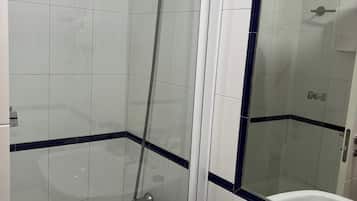 Apartment, 3 Bedrooms | Bathroom