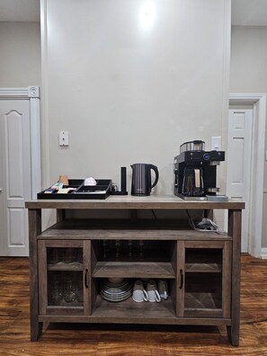 Interior - King Comfort Retreat (Peterborough)