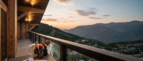 Luxury Apartment, Balcony, Mountain View | Mountain view