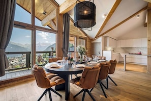 Luxury Apartment, Balcony, Mountain View | In-room dining