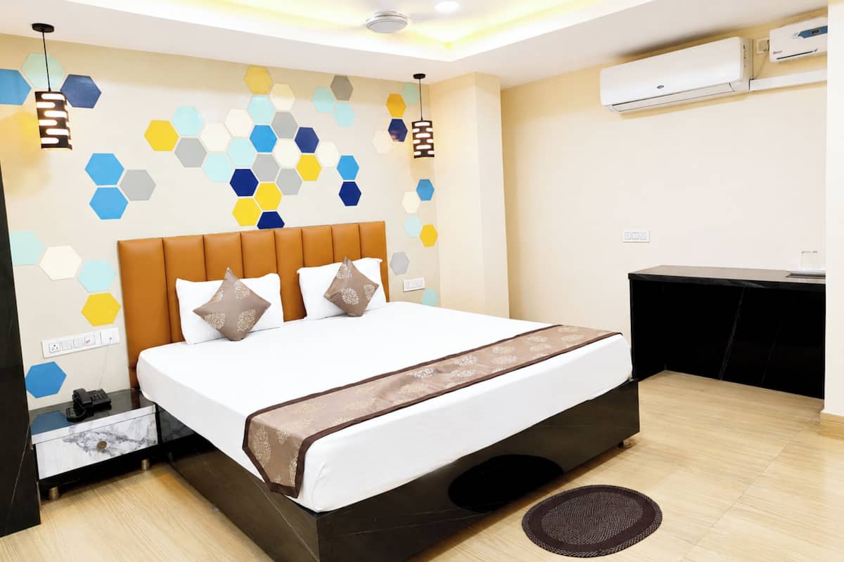 Deluxe Double Room, Air conditioning | View from room