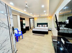 Chambre Double Deluxe, plusieurs lits, climatisation