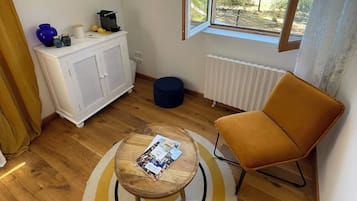 Double Room, Garden View | Soundproofing, free WiFi