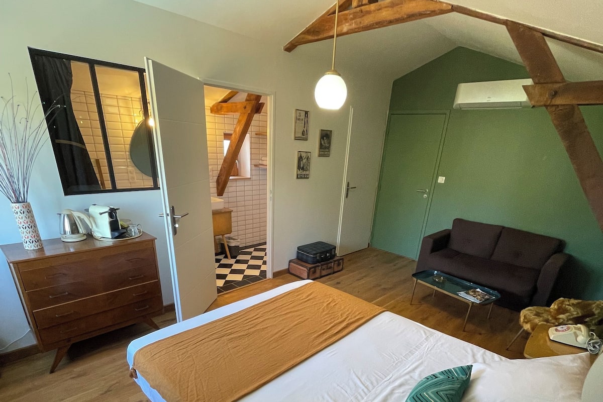 Habitación Deluxe, vista a la alberca | Insonorización y wifi gratis