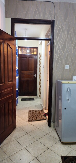 Interior - Urban Hideaway: Modern Comfort & Convenience in Ganjoni, Mombasa (Mombasa)