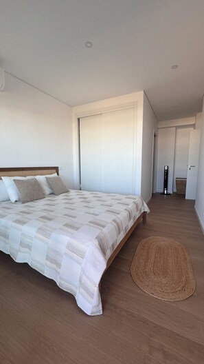 2 chambres, fer et planche Ă repasser, Wi-Fi, draps fournis