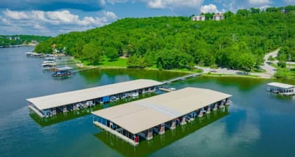 Pinkies Paradise-3BD/2BA/Sleeps 8PP-Lake Ozark