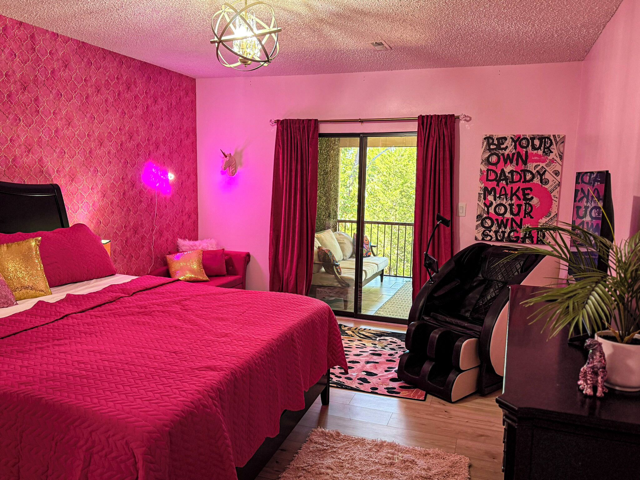 2 室のベッドルーム、アイロン / アイロン台、WiFi (無料)、ベッドシーツ