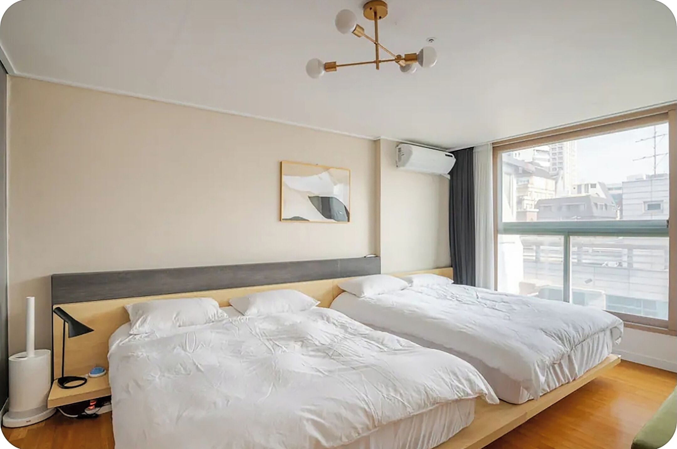 3 bedrooms, iron/ironing board, internet, bed sheets