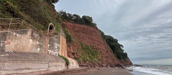 Seaside Stay in Teignmouth