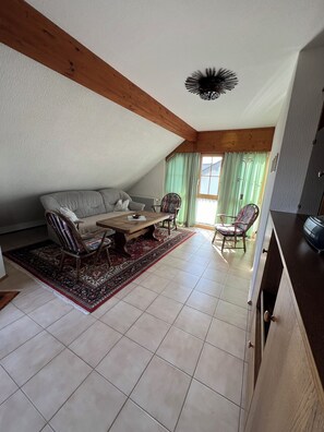 Living area - Cozy vacation apartment near the lake in Wasserburg on Lake Constance (Wasserburg (Bodensee))