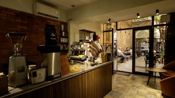 Cafe