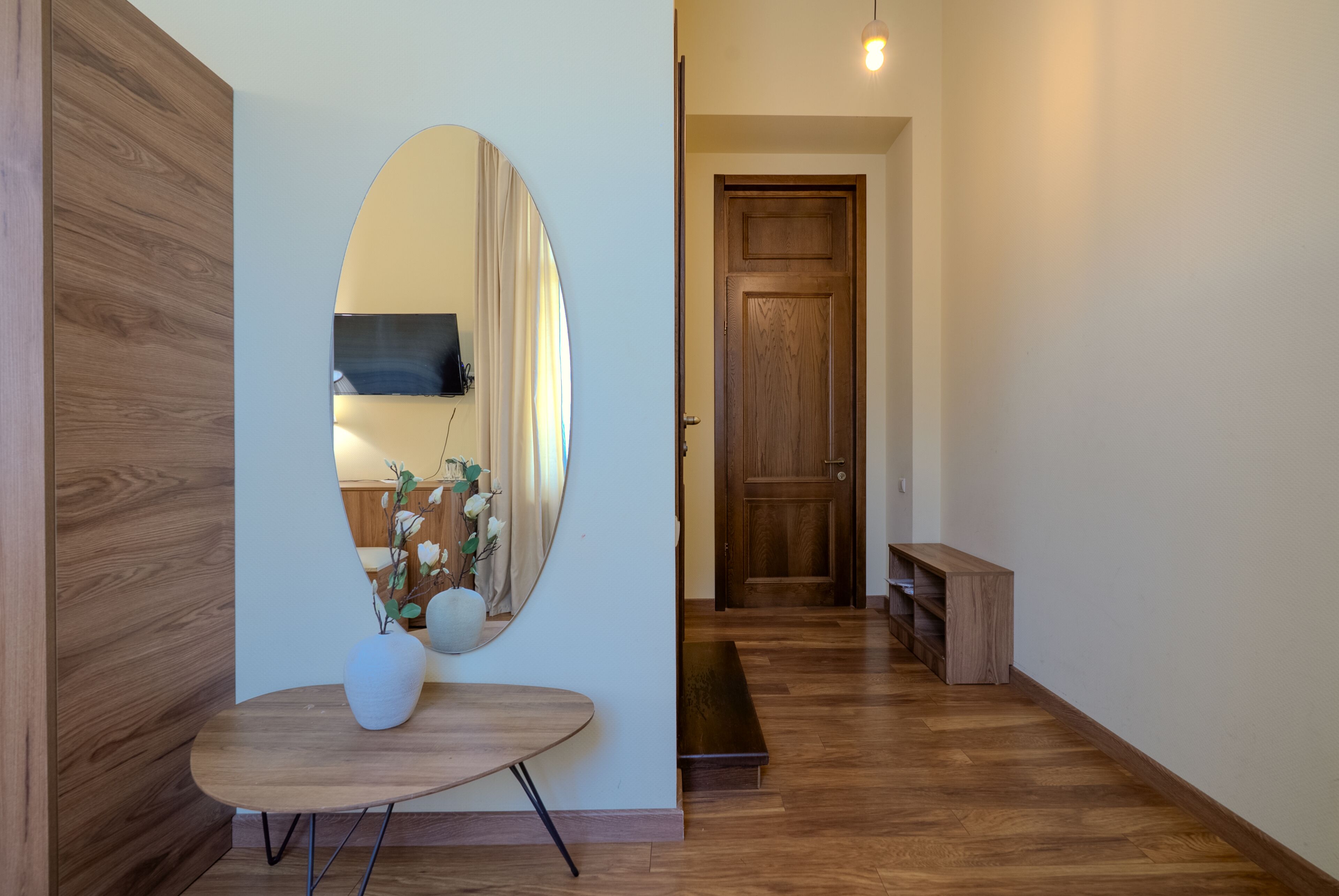 Luxury Suite | Iron/ironing board, free WiFi