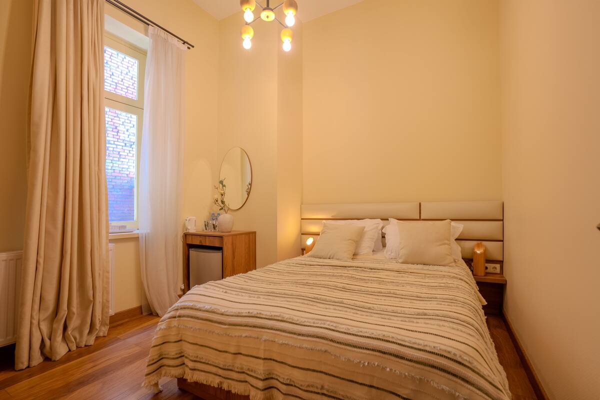 Standard Double Room, Courtyard View | Iron/ironing board, free WiFi