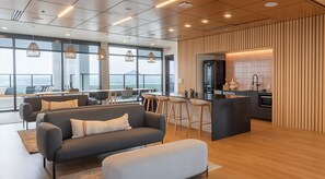 تلفزيون، مكتب