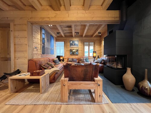 Unique, High-Design 6 Bedrooms Chalet in Villars Centre