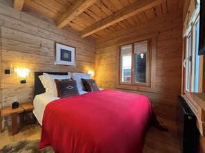 9 Schlafzimmer, Bügeleisen/Bügelbrett, kostenloses WLAN, Bettwäsche