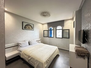 2 bedrooms, bed sheets