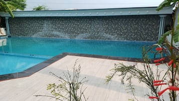 Udendørs pool