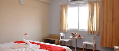 Deluxe Room, City View | Desk, laptop workspace, free WiFi
