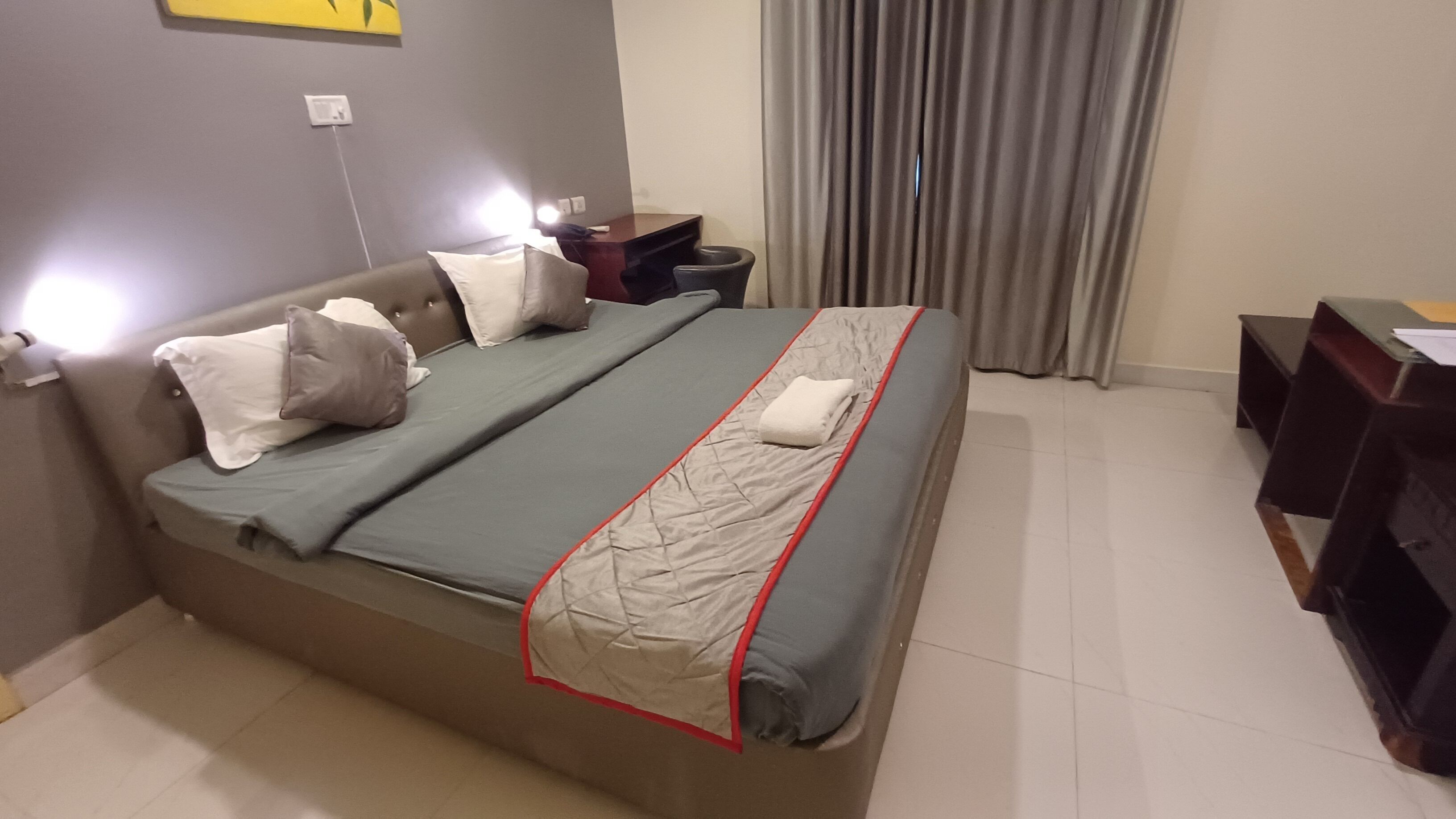 Desk, laptop workspace, free WiFi, bed sheets