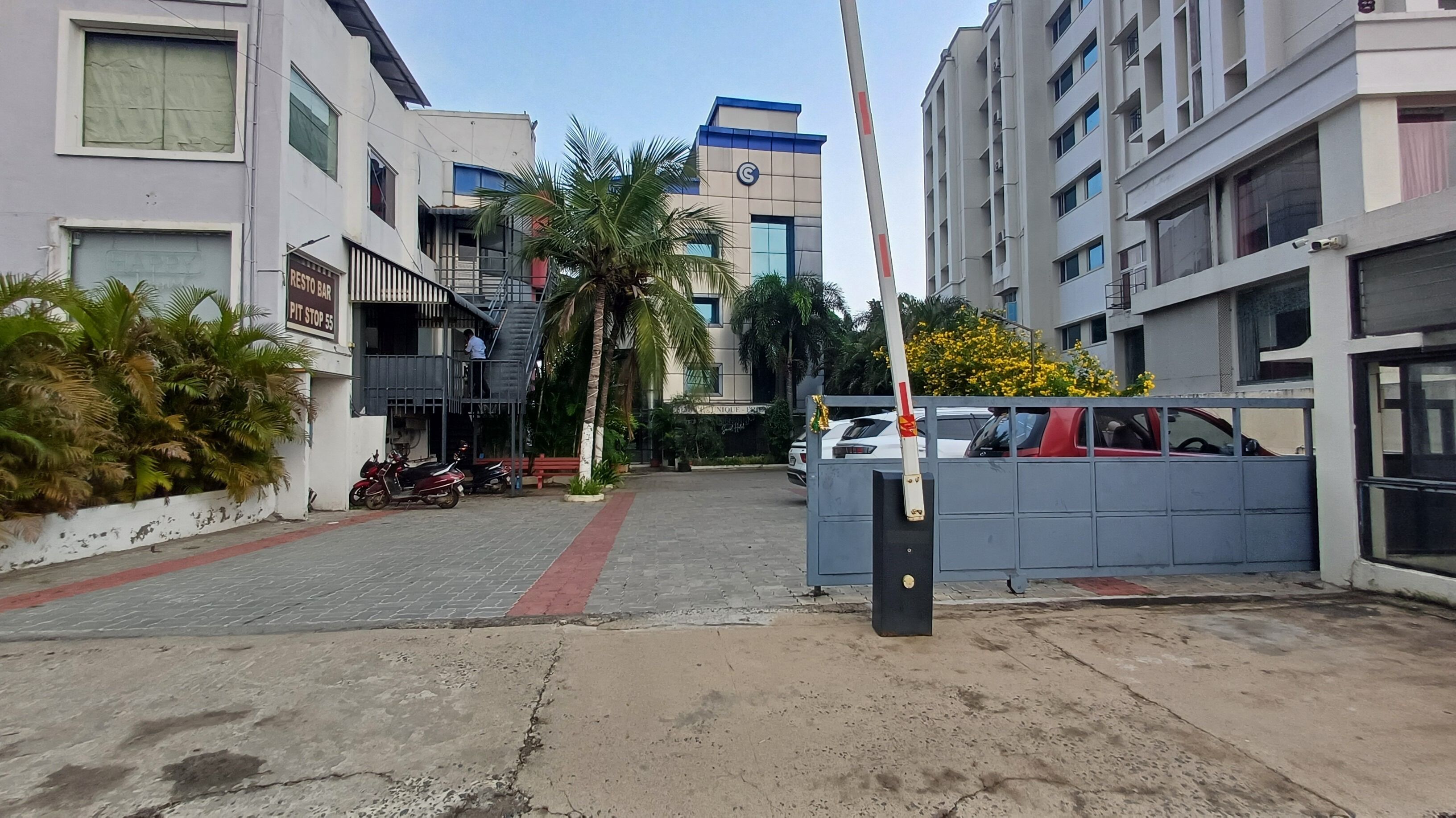 مدخل المنشأة