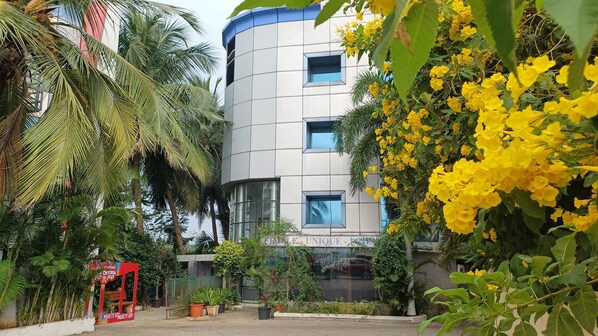 Front of property - Sign Inn Apart Hotel Sriperumbudur (Sriperumbudur)