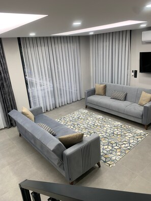 Smart TV, fireplace - Relax in Style – Private Villa with Pool, Garden & BBQ in Camyuva / KEMER (Çamyuva)