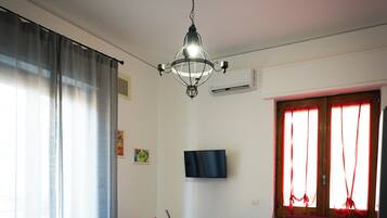 Comfort Apartment, Balcony | Private kitchen | Microwave