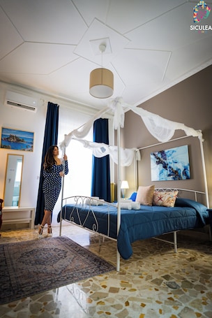 Comfort Double Room, Balcony | In-room safe, iron/ironing board, free WiFi