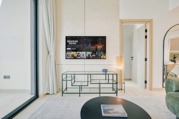 Premium Apartment, Balcony, City View | Living room