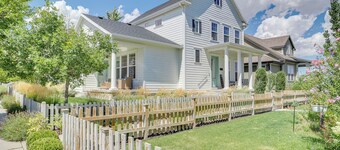 Utah Family Home: Pool & Tennis Court Access
