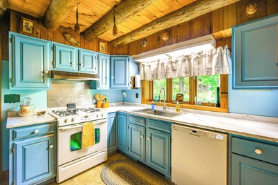 Forest Hideaway in Plainfield: Hike, Paddle & Ski