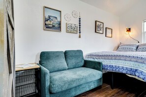 Apartment (0 Bedroom) | Interior