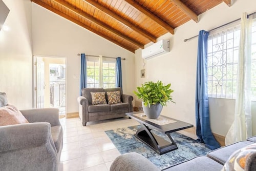 Montego Bay Central Apartment