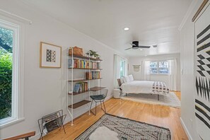 3 bedrooms, desk, iron/ironing board, WiFi