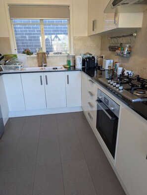 Microwave, oven