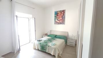 1 Schlafzimmer, BĂŒgeleisen/BĂŒgelbrett, WLAN, BettwĂ€sche