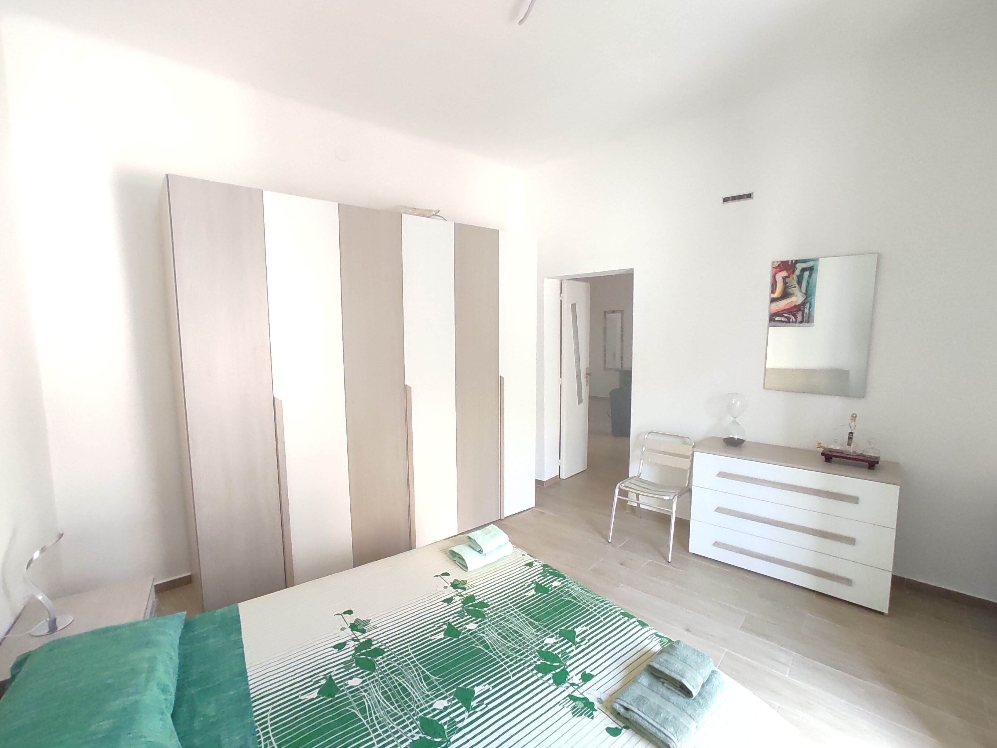 1 camera, ferro/asse da stiro, Wi-Fi, lenzuola