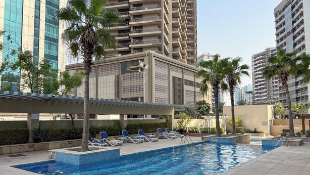 Unclassified image, 1 of 36, button - PVH - Exquisite 1BR - Diamond Tower (Dubai)