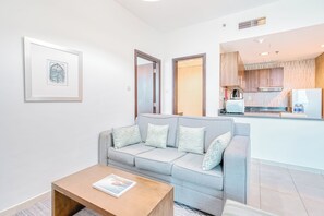 Exclusive Apartment, Balcony, City View | Living area