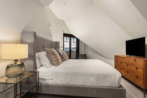 2 bedrooms, internet, bed sheets