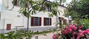 B&B Borgo Tre Case - Casoni room with breakfast, free Wi-Fi and parking