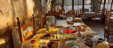 Desayuno buffet incluido todos los días