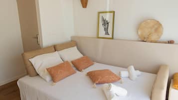 Internet, bed sheets